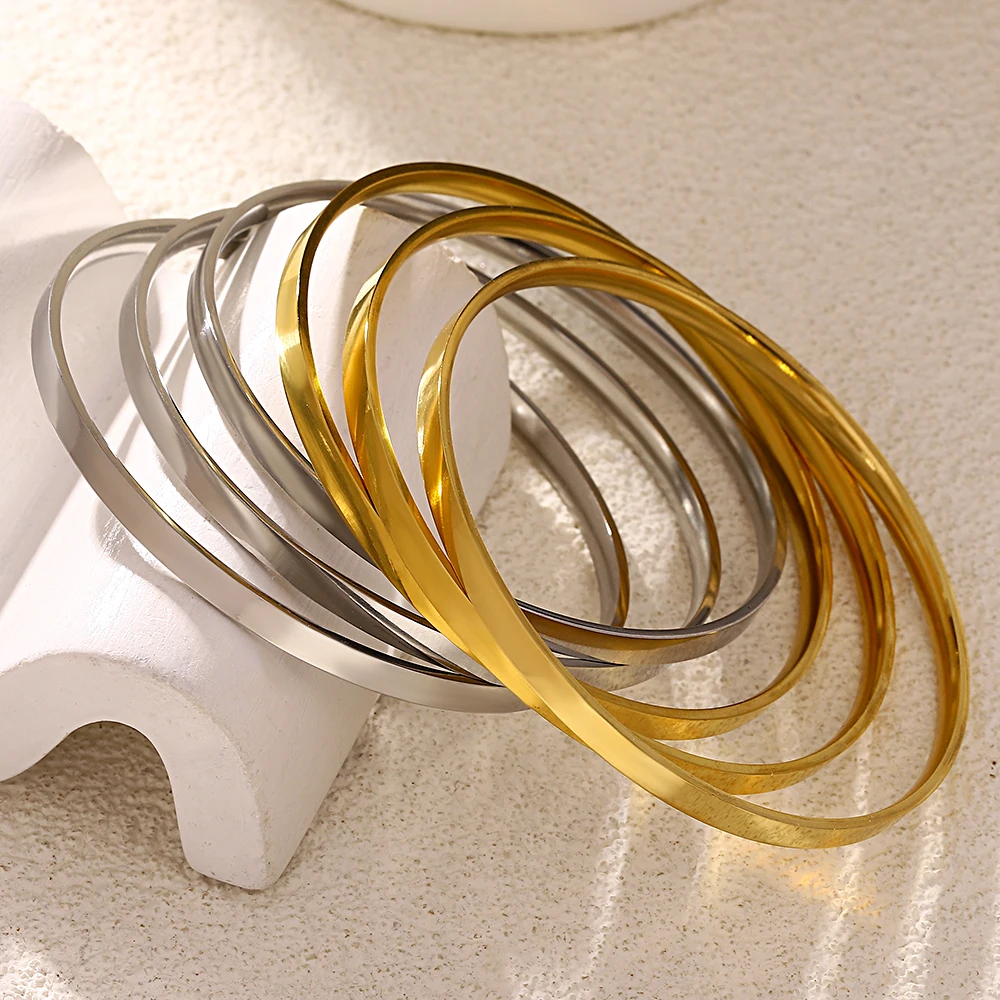Freetry 3pcs Glossy Stainless Steel Bangles Bracelets for Women Simple Gold Plated Metal Bracelet Minimalist Statement Jewelry 4