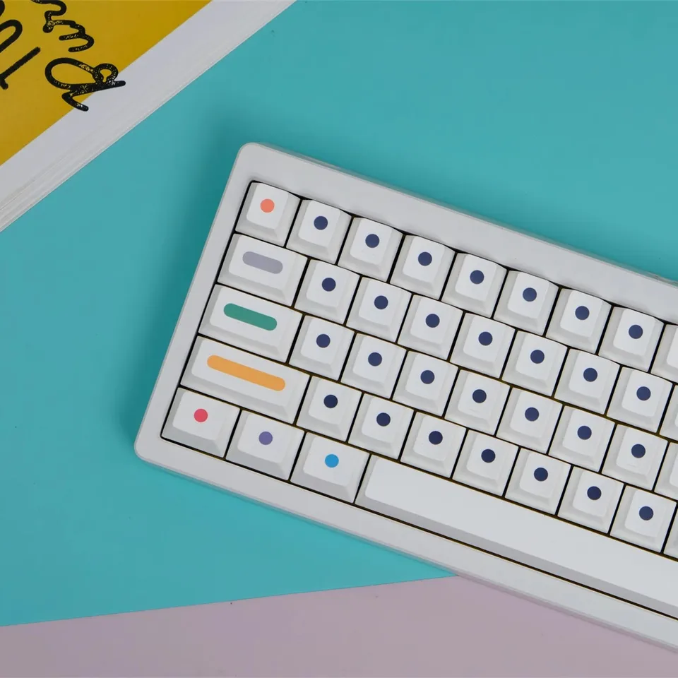クローンgmkdotsキーキャップセット、pbt、染料サブベッド、チェリー