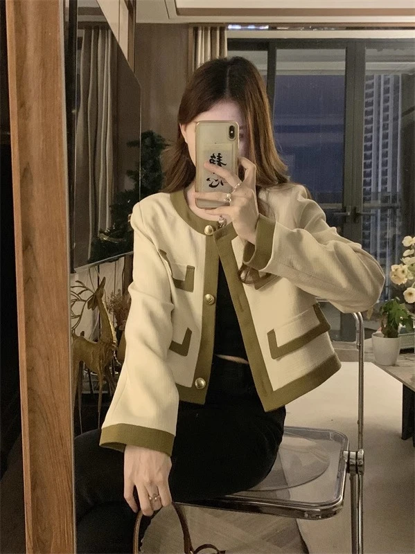 French Small Fragrant Coat Women's Spring and Autumn 2023 New Small and Loose Design Feel Overlay with Short Cardigan Top