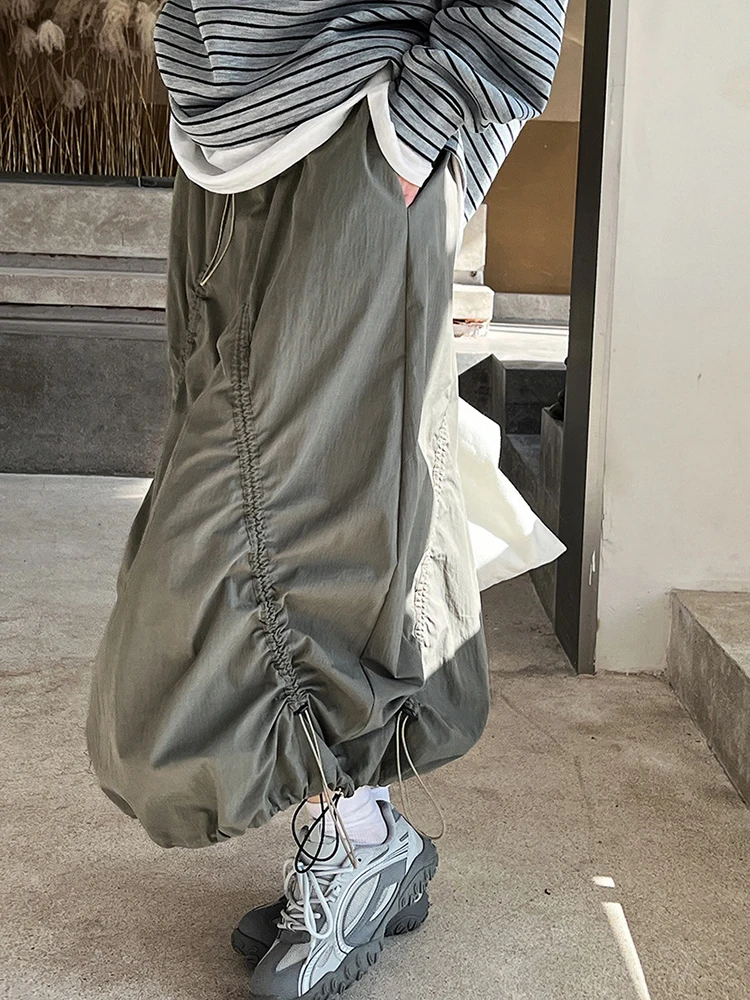 [EAM] High Elastic Waist White Drawstring Irregular Casual Half-body Skirt Women Fashion Tide New Spring Autumn 2026 1DH9428