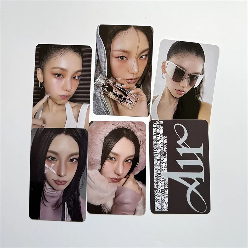 5pcs/set ITZY Girl Group YEJI Huang Lizhi Solo Album LOMO Card AIR WM Special Card Postcard Photo Girl Collection Gift