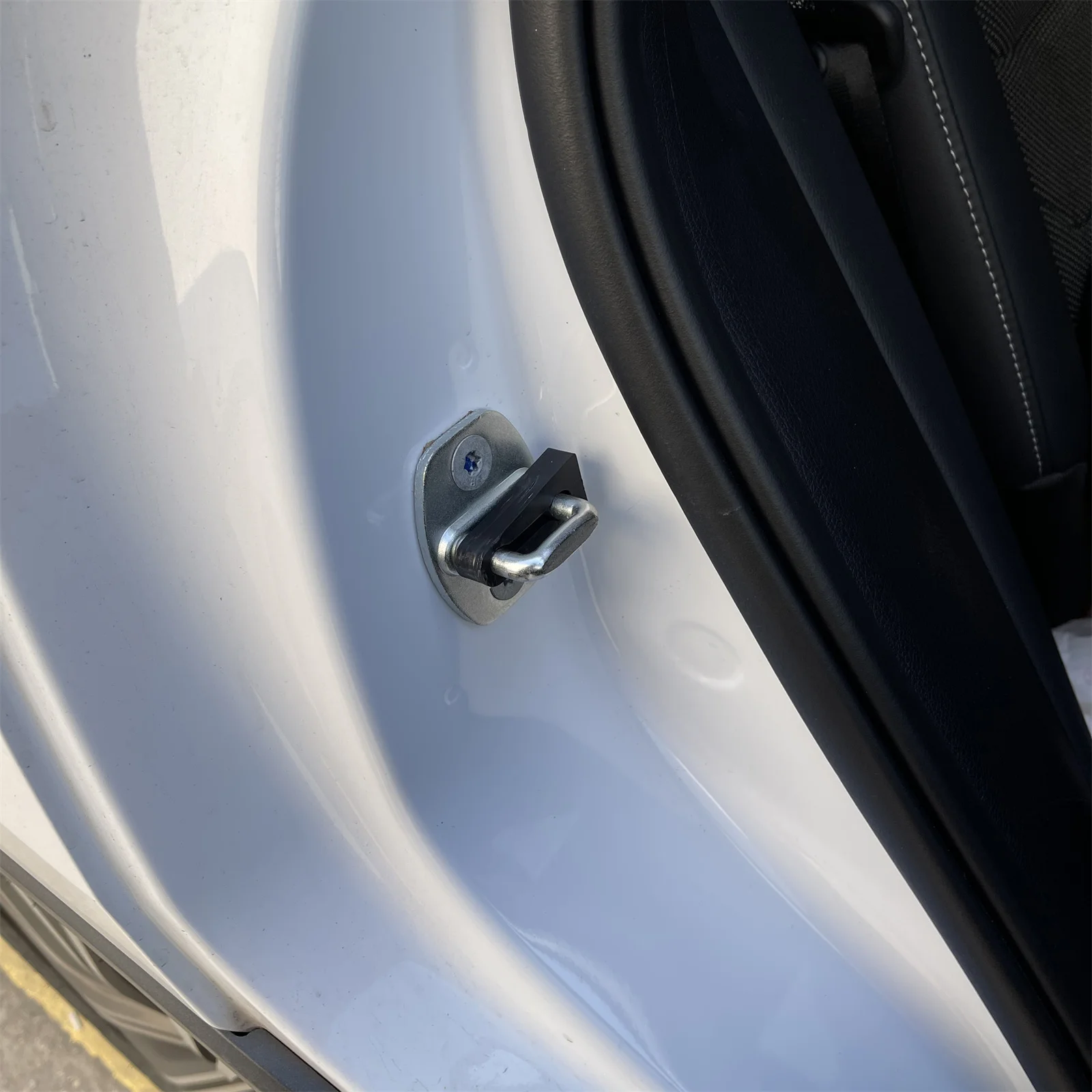 car door lock damper Car Door Lock Buffer For VW Audi Skoda Seat Shock Absorber Damping Seal Deadener Quiet Striker Rattling Soundproof Insulation