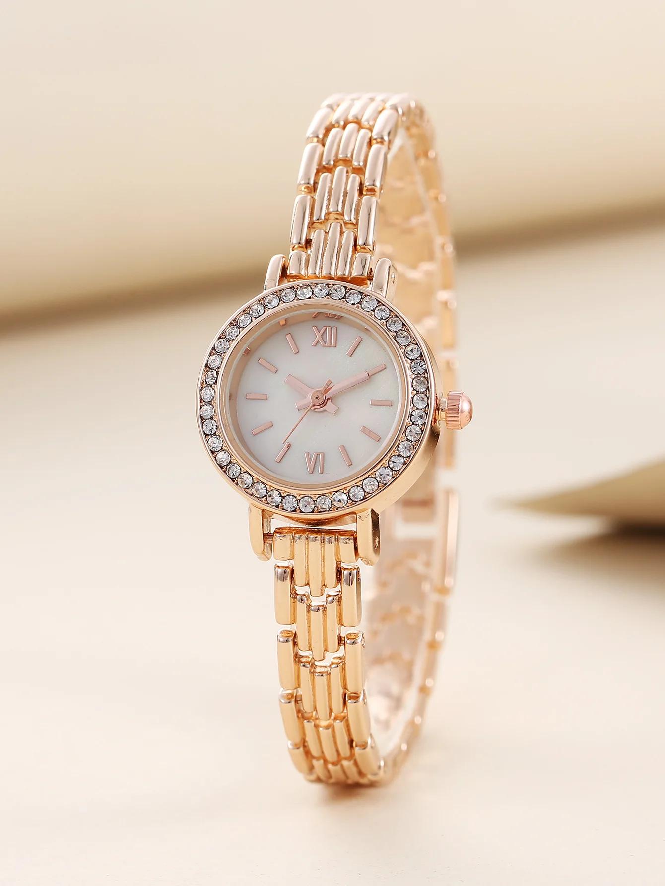 Fashion design alloy compact women's graduated quartz watch watch gift assorted pieces 4