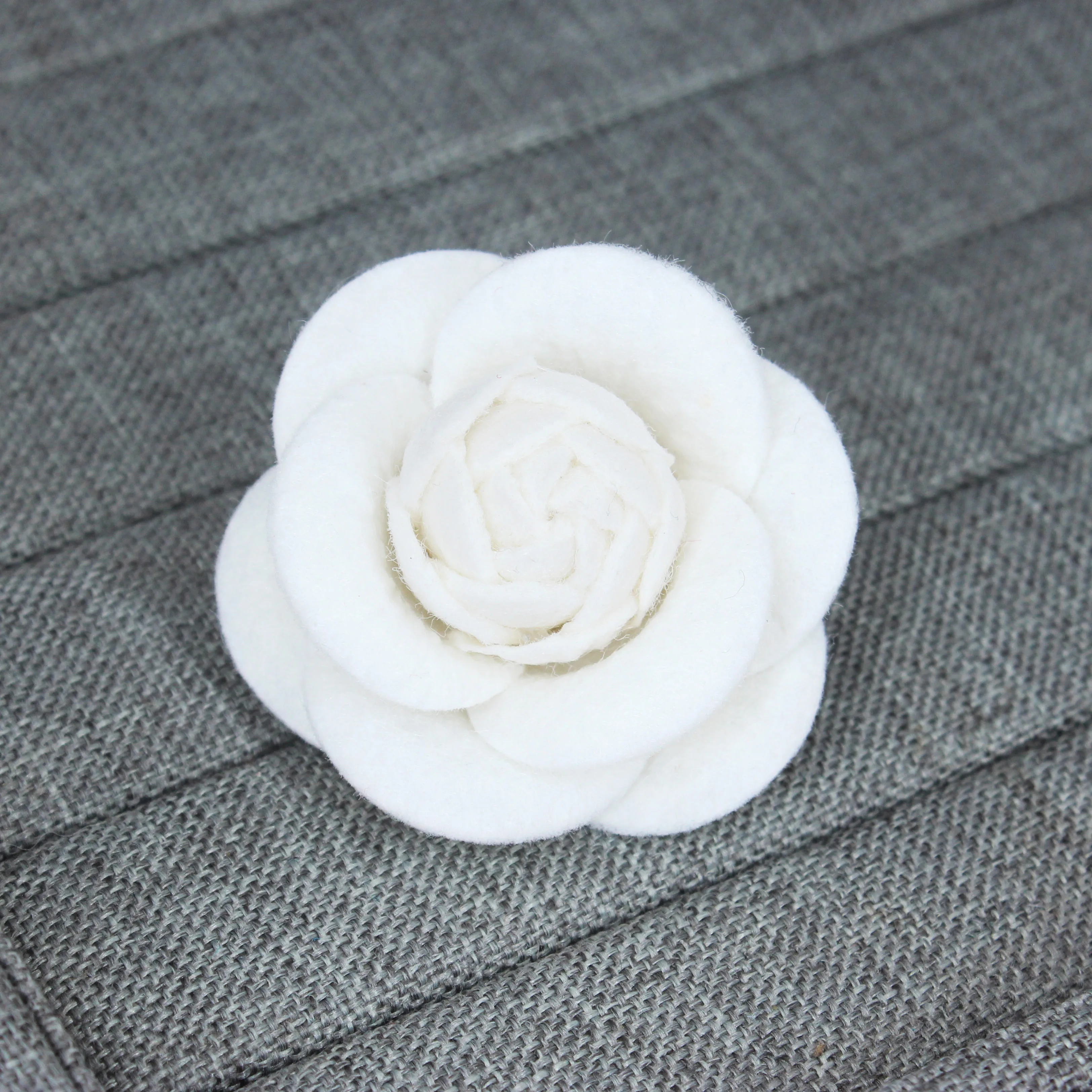 Black White Women Wool Fabric Camellia Flower Brooch Pins Handmade Lady  Brooches Corsage Clothes Jewelry Kids Gifts Dropshipping - AliExpress