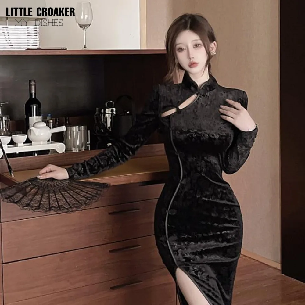Women High End and Unique Design Bone Etched Chinese Dark Black Retro Embossed Velvet Young Girl\'s Improved Cheongsam Dress