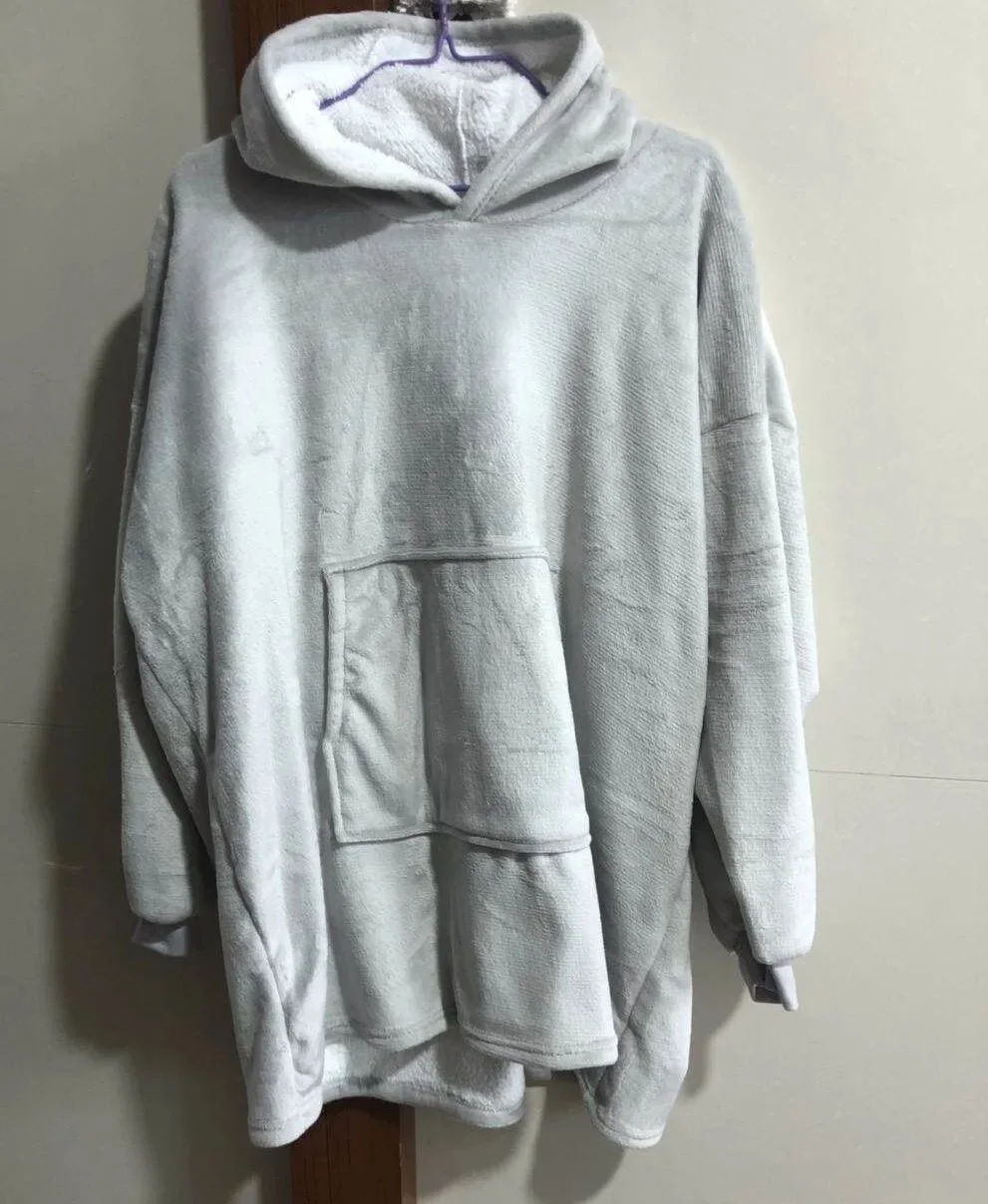 بطانية دافئة من الصوف الفانيلا مع غطاء محرك السيارة للاستخدام المنزلي ومشاهدة التلفزيون ومضادة للبرد مجموعة ملابس نوم للرجال والنساء لموسم الخريف