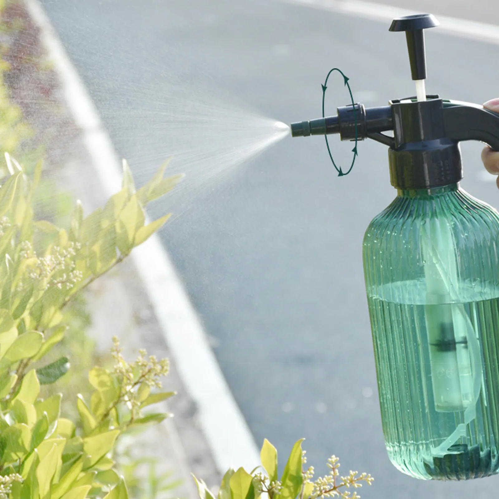 2L Large Capacity Garden Spray Bottle With Adjustable Nozzle Fine Mist Plant Watering Can For Indoor Plants Cleaning Pet Bathing