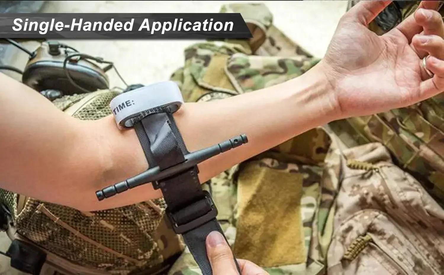 Tactical tourniquet kit first aid pouch first aid kit tourniquet holder first aid scissors survival tool outdoor bag Tactical military first aid kit tourniquet Molle survival set pouch nursing holder medical gear scissors bag outdoor equipment