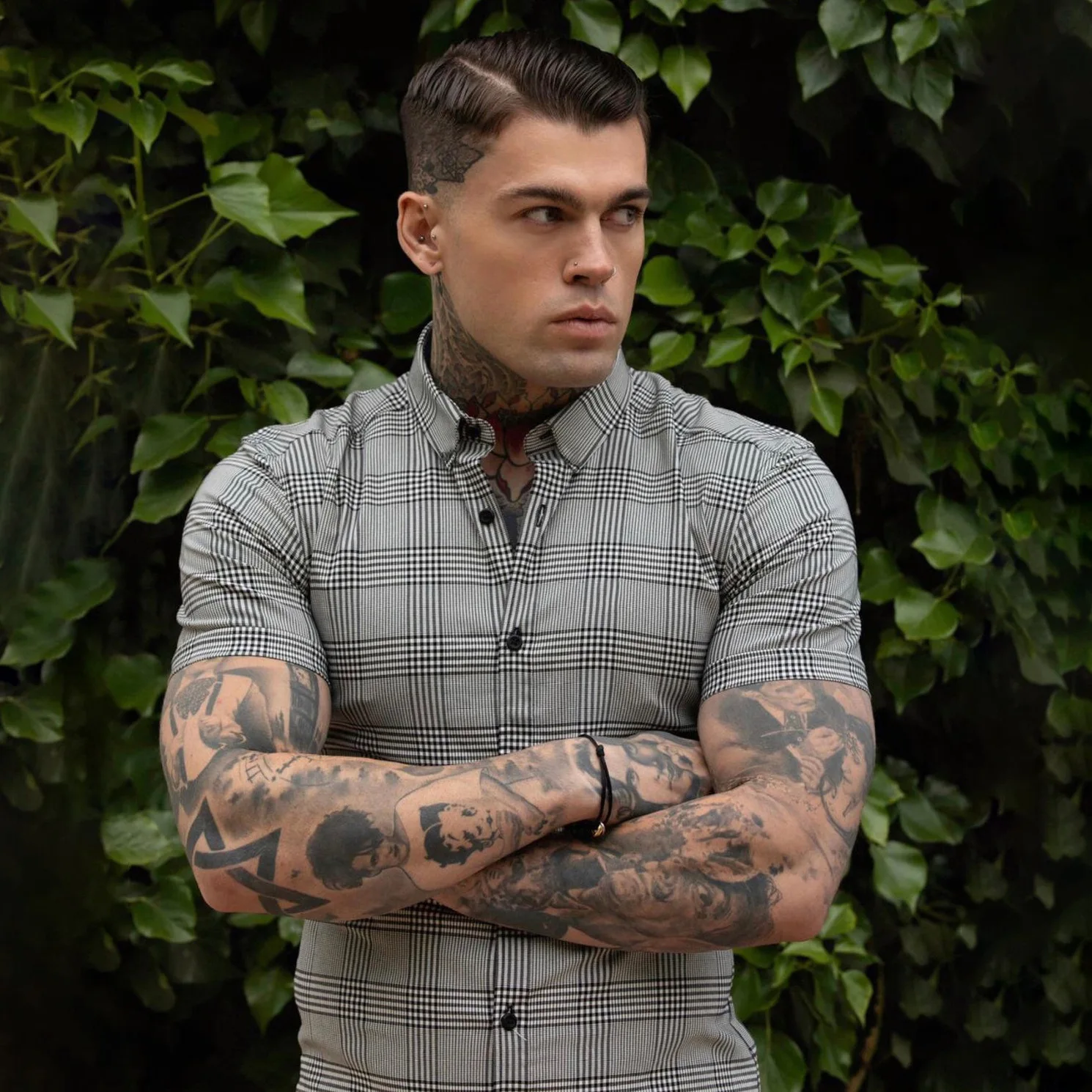 

Spring/summer 2022 New Men's Shirt Hawaiian men's Plaid Printed shirt Casual style large size short sleeve shirt