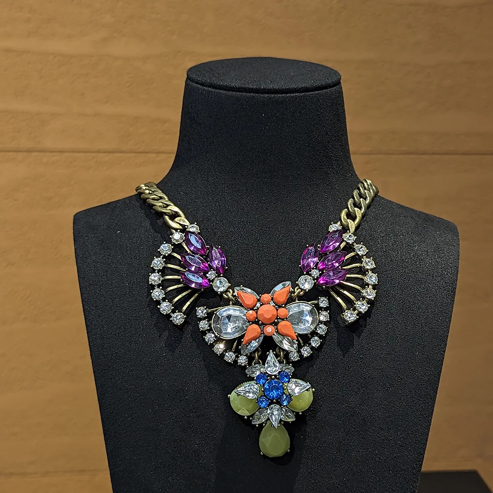 

New European and American Fashion Vintage Rhinestone Inlaid Court Style Exaggerated Necklace Women's Jewelry