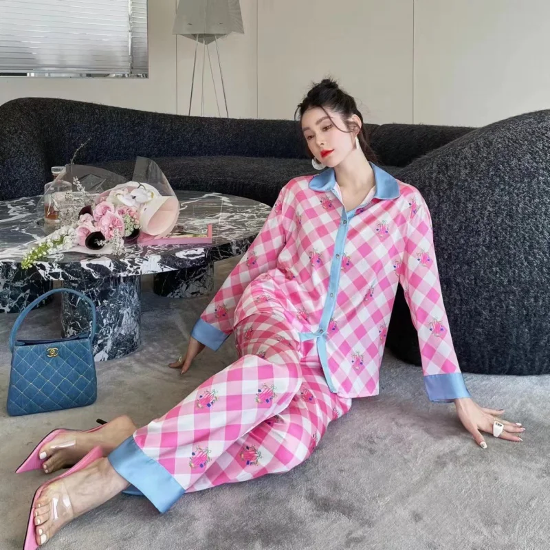 

Newlook Autumn New Ice Silk Pajamas Women's Diamond Checkerboard Printed Long-sleeved Trousers Home Clothes suit Outer Wear