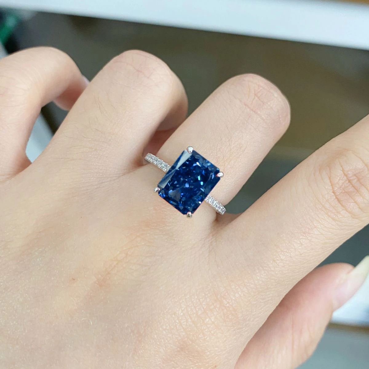 S925 Sterling Silver Fine Quality 3.5carat Tanzanite Blue Zircon Sparkle 5A Good quality Ice Cut High Carbon Diamond Ladies ring 3