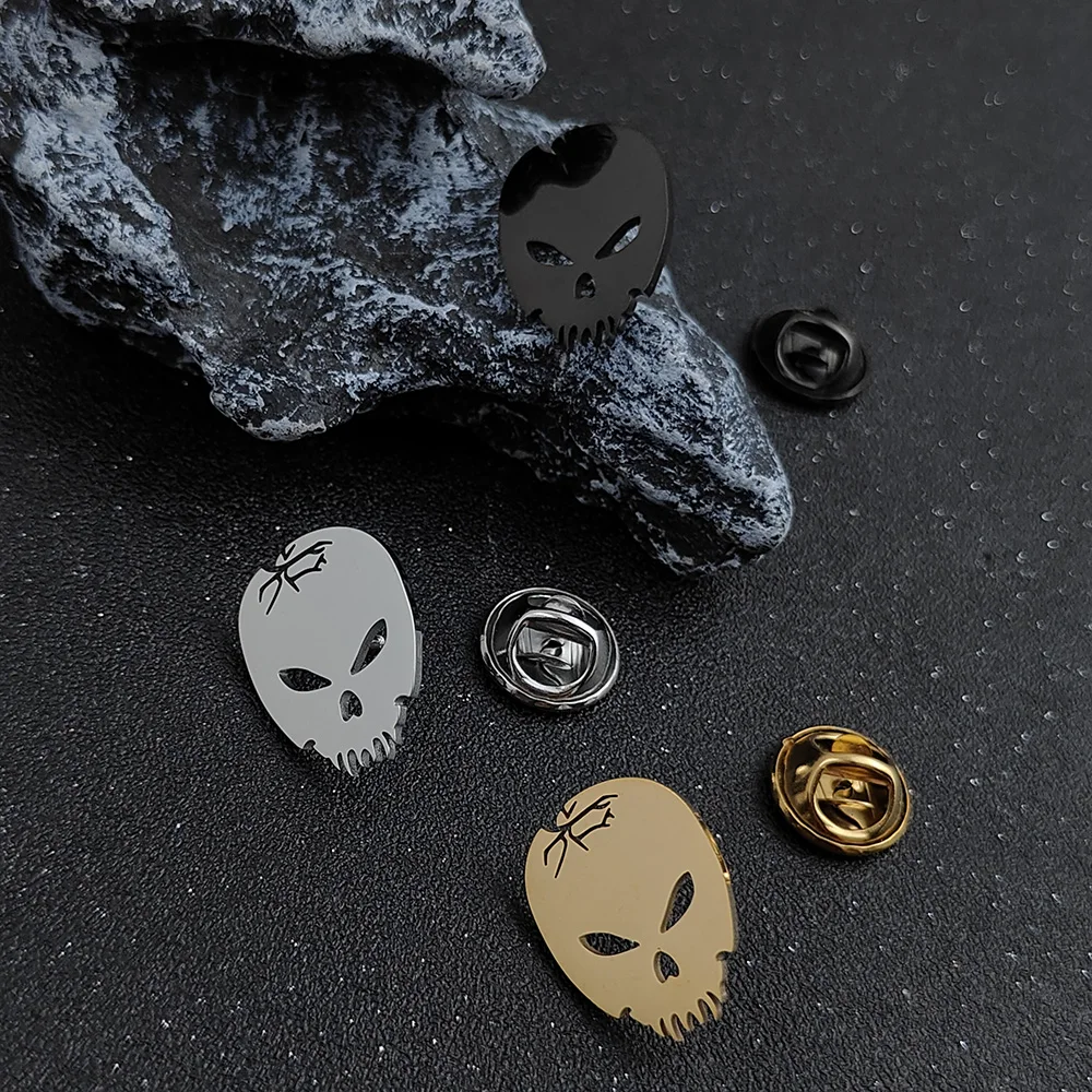 thumbnail image 2 of Poker Accessories For Men XHjewelryadd Cartoon Poker Enamel Pins Badges Funny Playing Cards King Queen Brooch Metal Hat Pins For Men 2 of 12