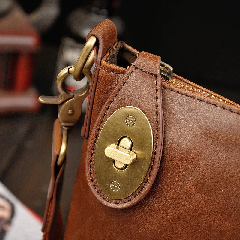 Рисунок 3 - Мужская сумка, кожаный плетеный клатч