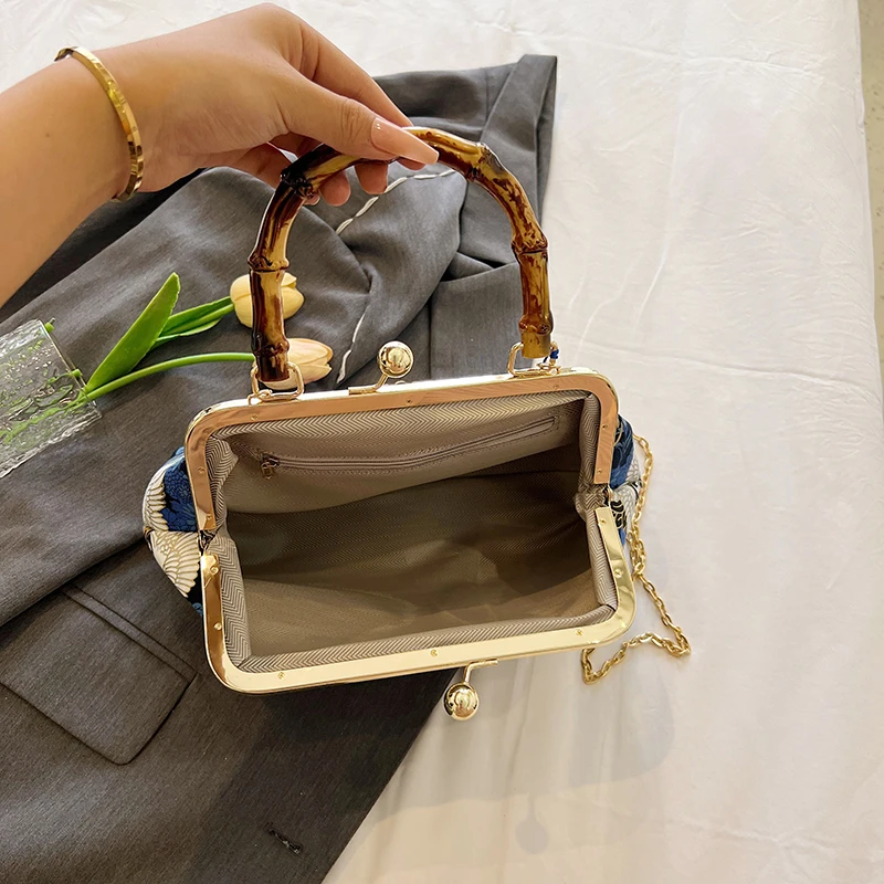 Women's Vintage Embroidery Crossbody Shoulder Bags Luxury Clip Mini Evening Bag Fashion Bamboo Handbag Satchel