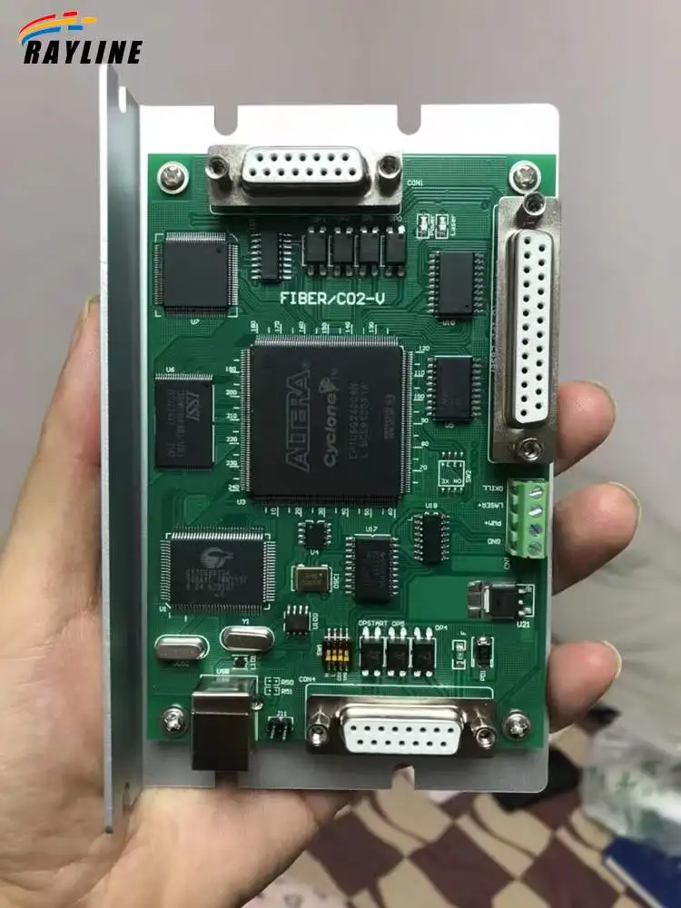 لوحة رئيسية 2 في 1 وحدة تحكم وسم ليزر CO2 لوحة تحكم Ezcard لماكينة وسم الألياف Raycus MAX
