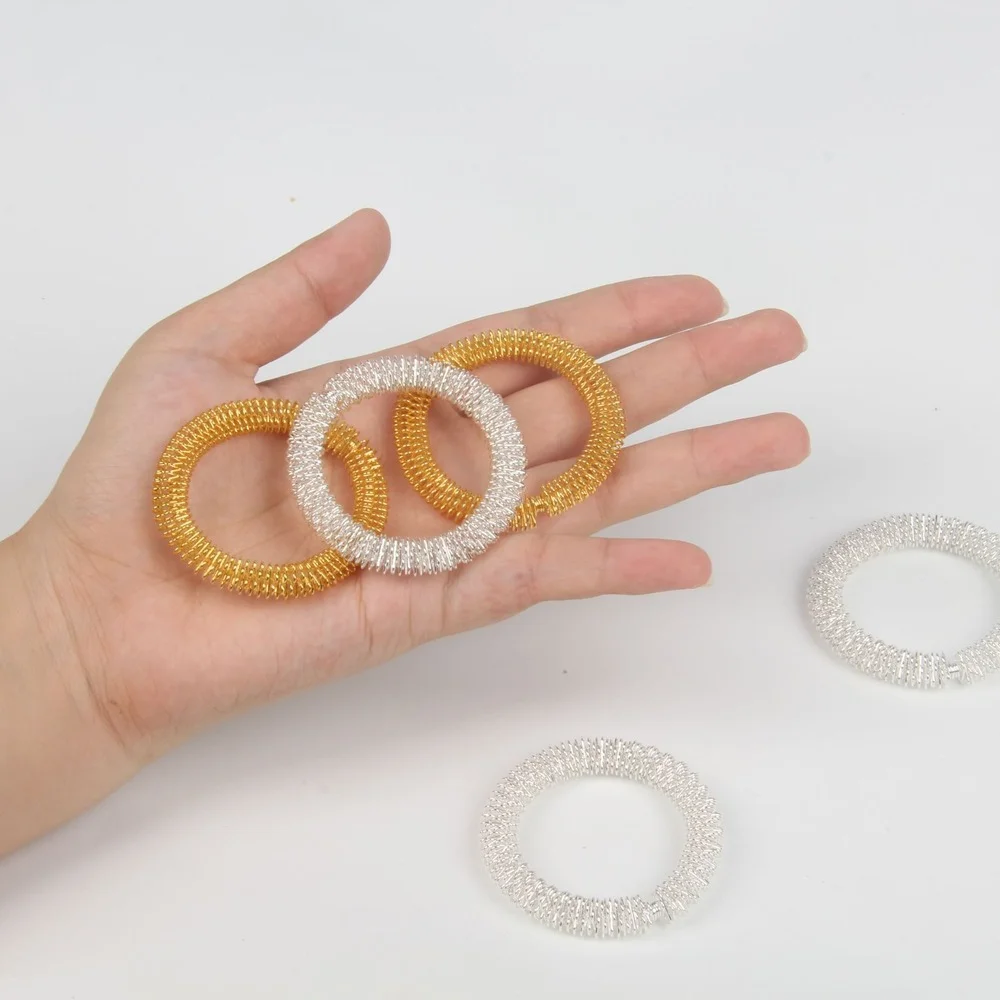 Finger Sensory Fidget Anti Stress Toy 1pc Spiky Sensory Anxiety Ring for Finger Massage Hand Acupressure Massager Fidget Rings Toy Stress Relief Circulation Rings