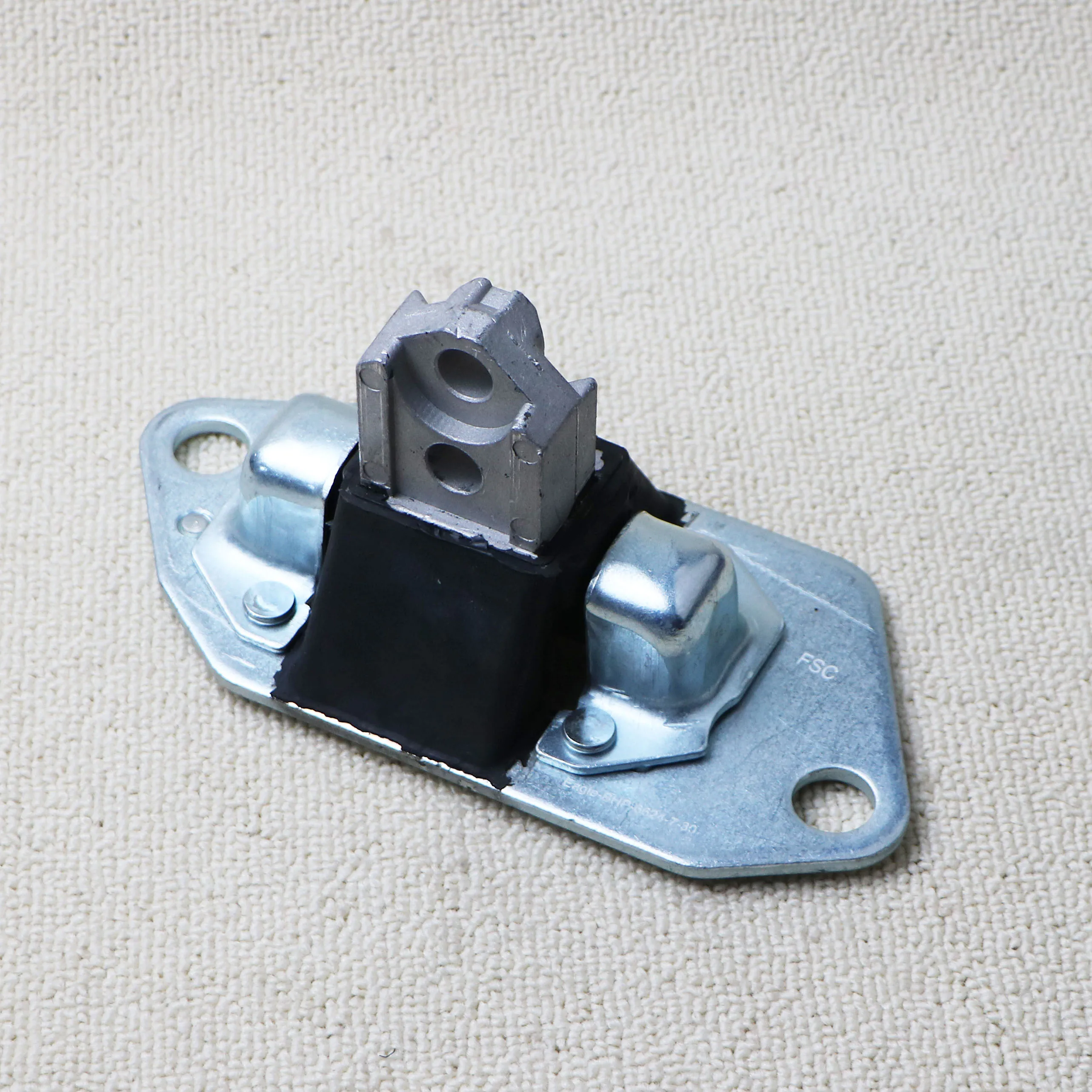 30748811 Front Right Engine Motor Mounting Mount For Volvo