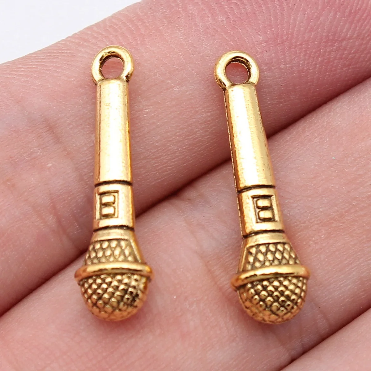 Set of 10 Colorful Zinc Alloy Microphone Charms