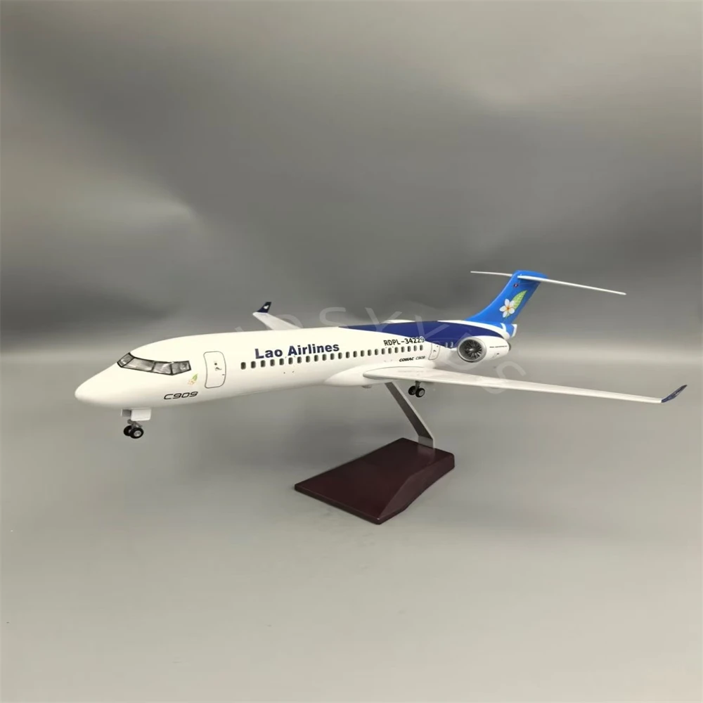 نموذج طائرة طبق الأصل بمقياس 1:70، مصنوع من الراتن...