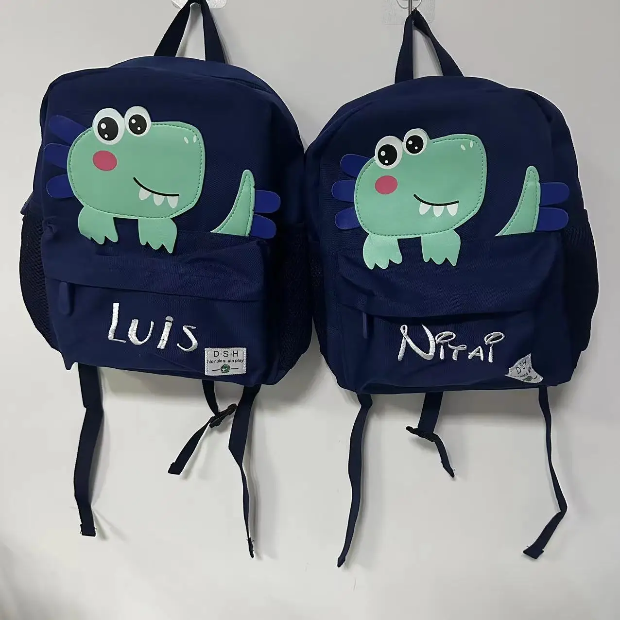 

Personalized Name Little Dinosaur Backpack Cartoon Cute Kids Schoolbag Custom Embroidered Name Outgoing Boys Girls Snackbags