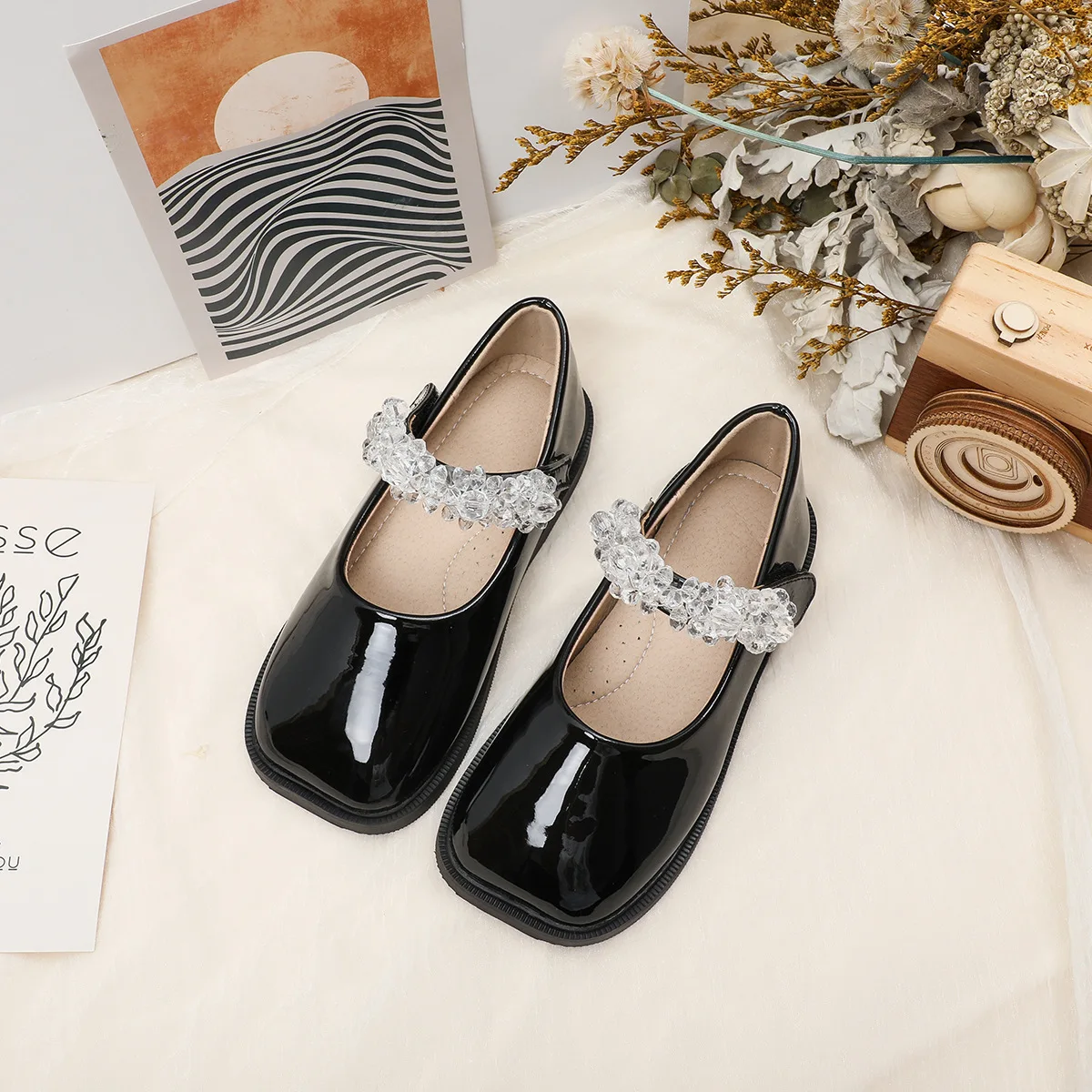 

New Leather Shoes Versatile Fashion Princess Shoes