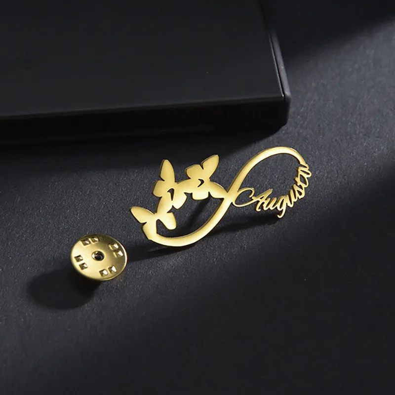 

Индивидуальные Броши с именем, буква из нержавеющей стали, символ знака бесконечности, брошь с бантом, персонализированные повседневные украшения для женщин и мужчин, подарки