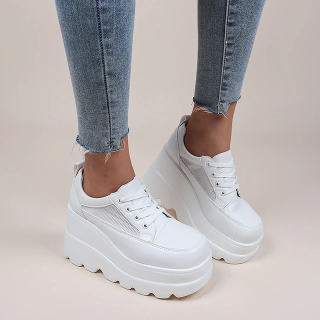 حجم 43 أحذية منصة بيضاء النساء شبكة تنفس الدانتيل متابعة أحذية رياضية سيدة  جديد الارتفاع الداخلي زيادة عادية قبالة حذاء أبيض النساء - AliExpress