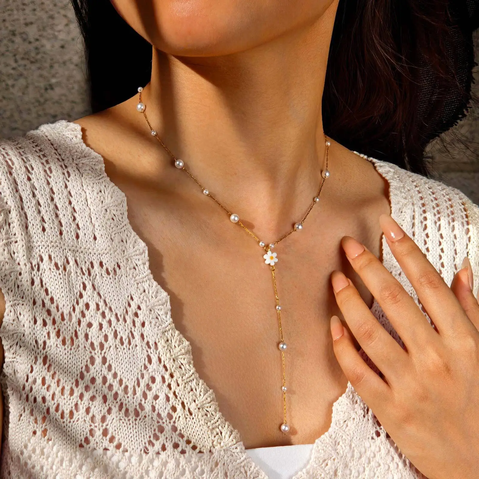 Stainless Steel Imitation Pearl Chain Flower Necklace for Women, Y