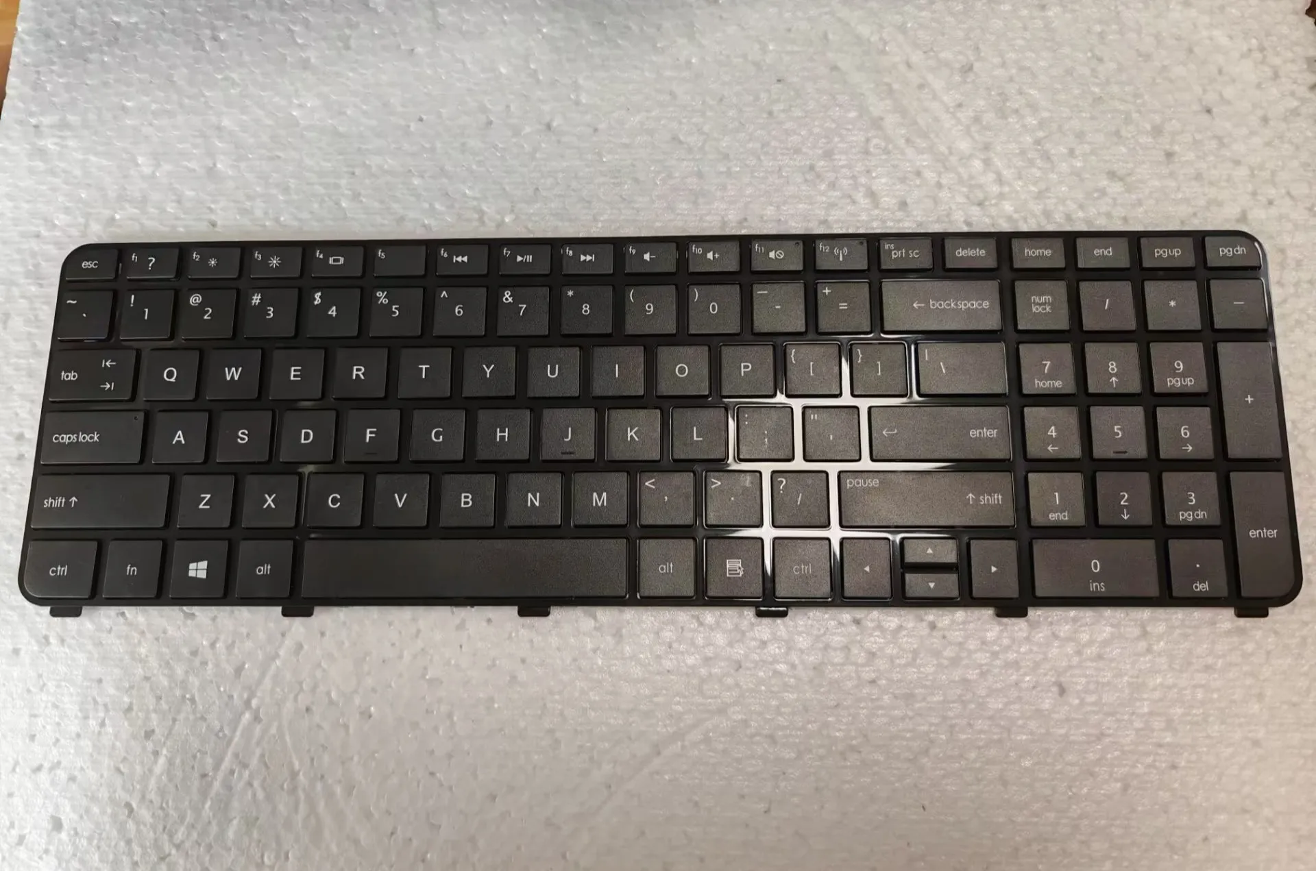 

Новая черная клавиатура с рамкой для ноутбука HP DV7-7000 dv7t-7000 dv7-7100 US