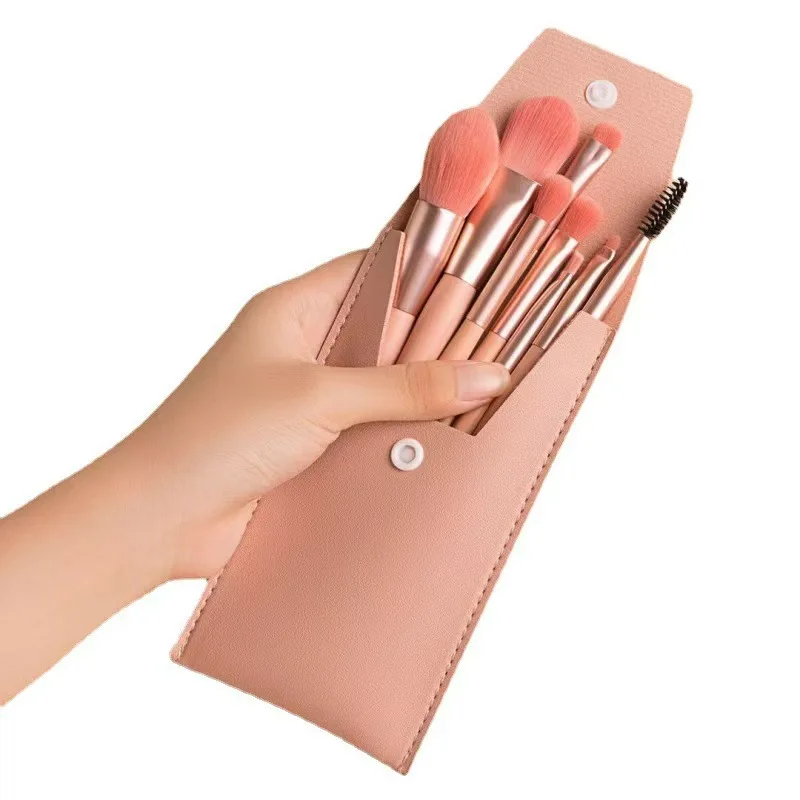 Set di 8 mini pennelli per il trucco NewFace.Beauty - Set di strumenti per il trucco portatili con setole morbide per principianti - immagine 2