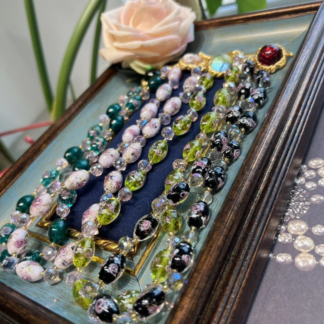 

New Vintage Fashion Oval Gold Plated Glass Crystal Flowers Handmade Beaded Buckle Necklace Women's Jewelry