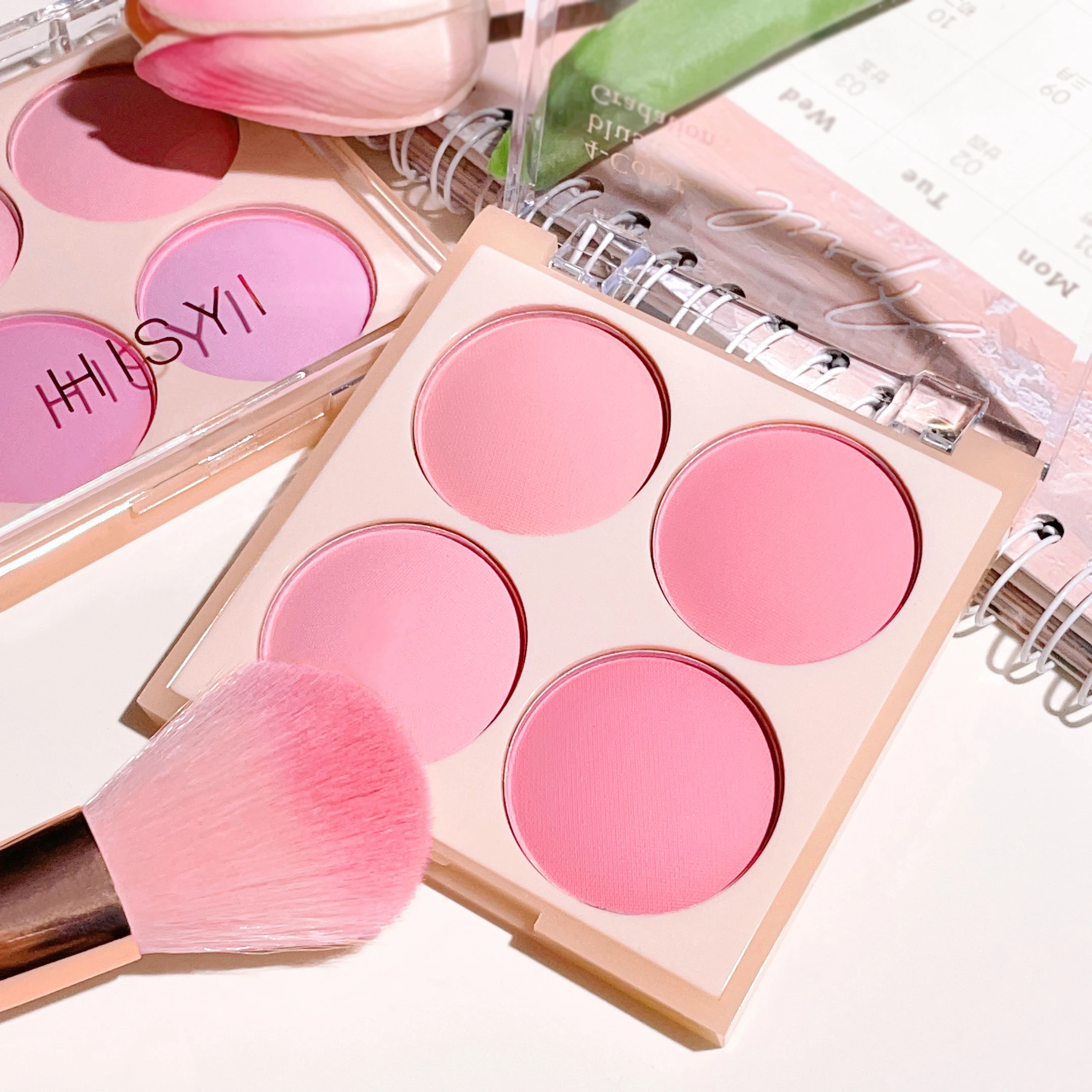 Vibrant Girl Ice Cream Four-Color Blush Brightening Natural Bare Makeup Effect Pigmented Matte Fine Texture