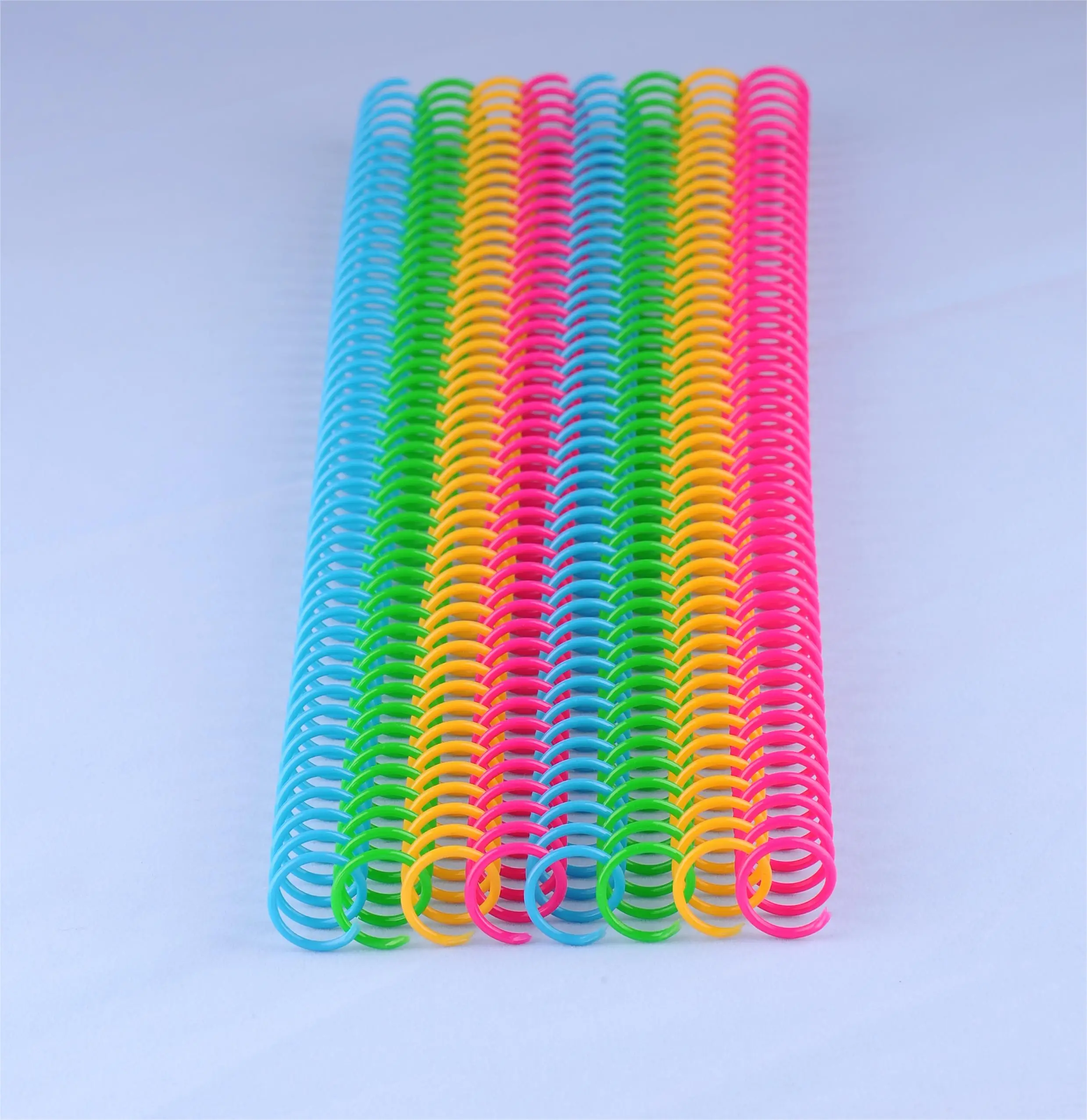 Diameter15mmPlastic Spiral Binding Coil Loose-leaf 46 Holes Pitch 4:1 Colorful Single Coil Spring for A4 Notebook Binders 10PCS