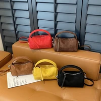 Sacs à bandoulière mini rétro en cuir PU tendance pour femmes, sac seau bandoulière, sacs à main et pochettes de luxe de créateur Hiver 2026 5