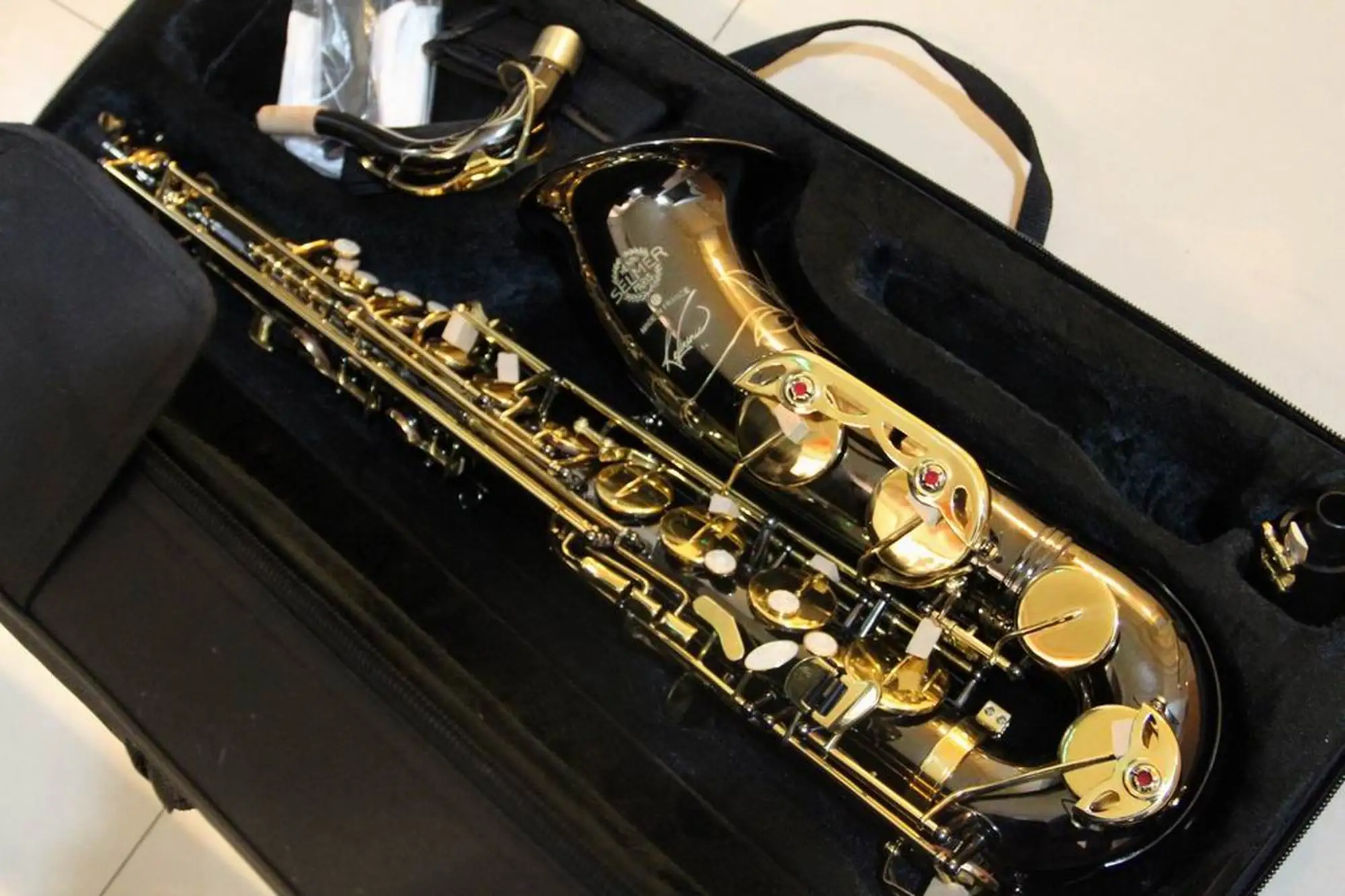 Black Nickel/Gold Keys Tenor Sax w/Case 111219