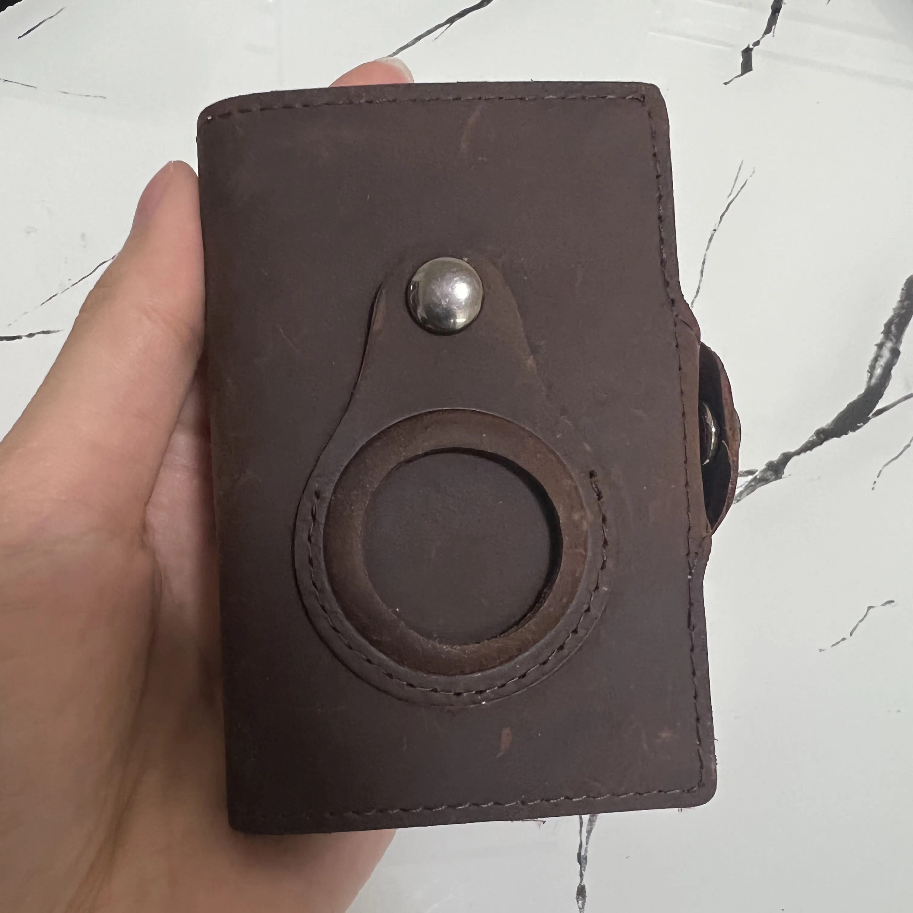 INDISPENSABLE Airtag Apple Original Case Slim Leather Cardholder RFID Blocking Wallet Purse For Men Tri-fold Card Holder Luxury