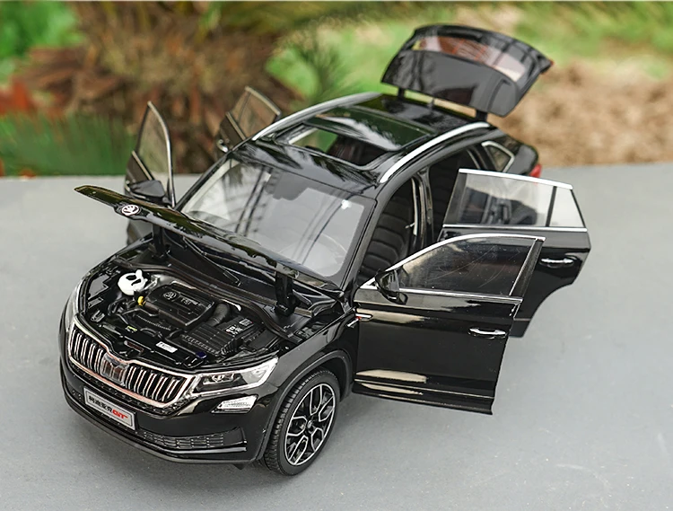 

1/18 Diecasts KODIAQ GT Model Alloy Car Kids Toys For Boys Children Toys