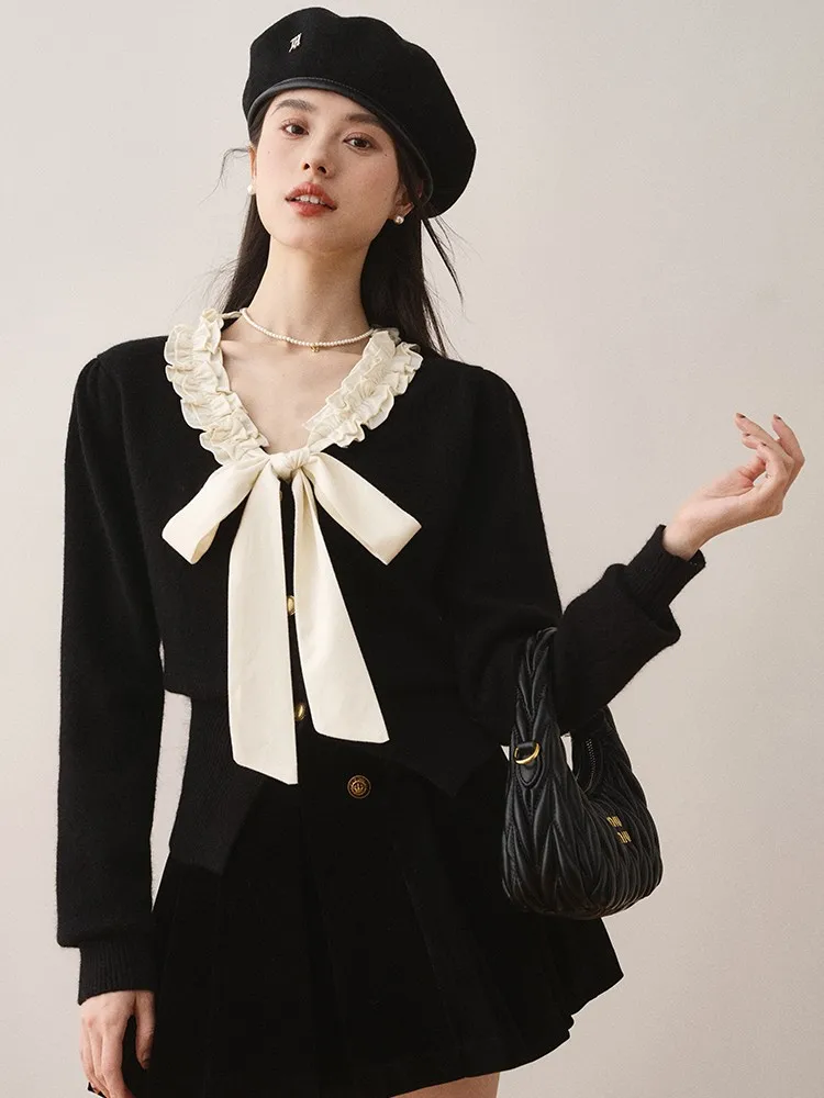 

Wood Ear Edge Knitted Top for Women, Color Matching Sweater, Bow Tie Knit, Black Sweater Jacket, Spring and Autumn Design