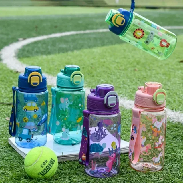 600ML Children's Water Bottle for Summer Student Drinking Bottle Plastic Sports Water Bottle Portable Anti-fall and Leak Proof 2