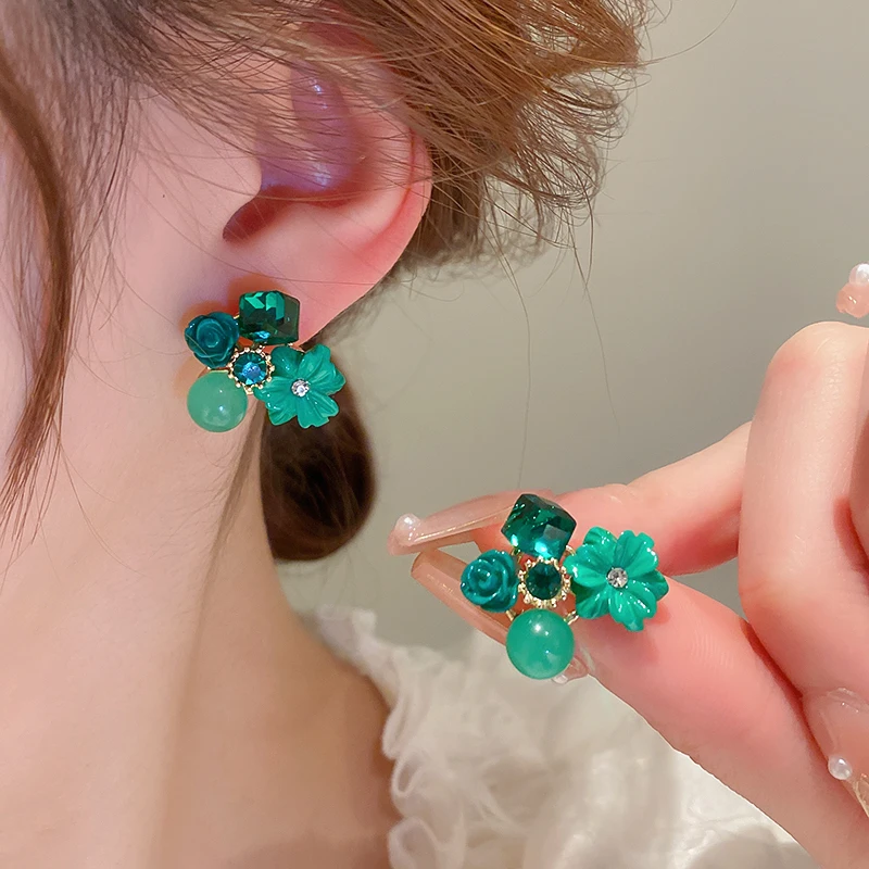 Fashionable Geometric Flower Earrings for Women