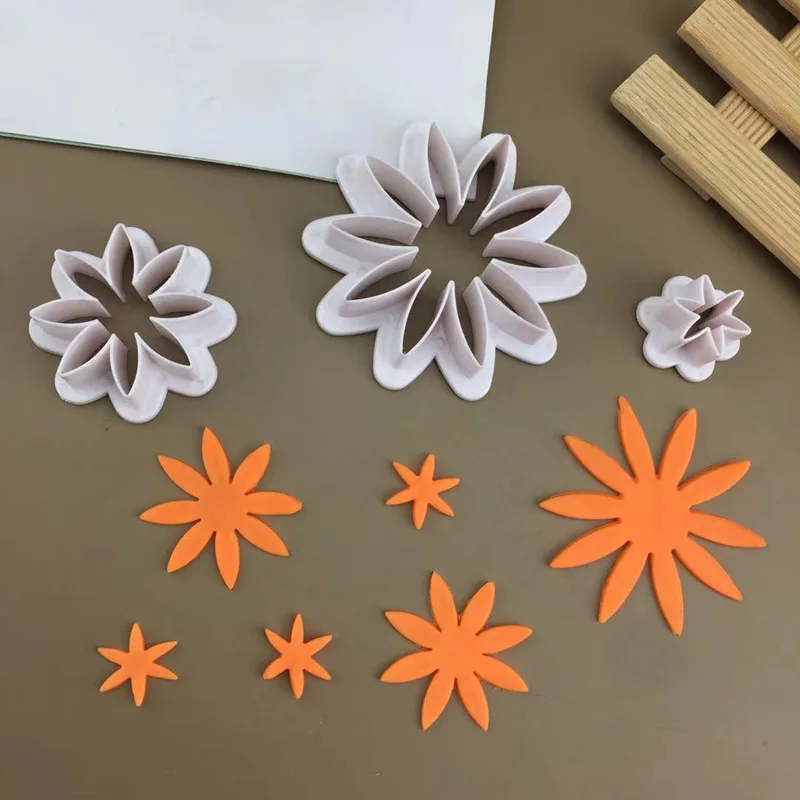 

3Pcs Chrysanthemum Flowers Chocolate Biscuit Cake Decorating Tools DIY Sunflower Fondant Cookie Moulds Cupcake Baking Decorator