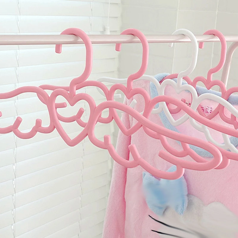 

5PCS/SET Plastic Wet And Dry Household Non-marking Non-slip Clothes Hanger Pink Girl Angel Wings Love Clothes Hanger Wholesale