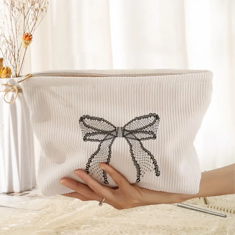 Charming Heart Pattern Makeup Bag Lightweight Zipper Lined Multi Functional Cosmetic Pouch for Toiletrie Accessories Storage Bag