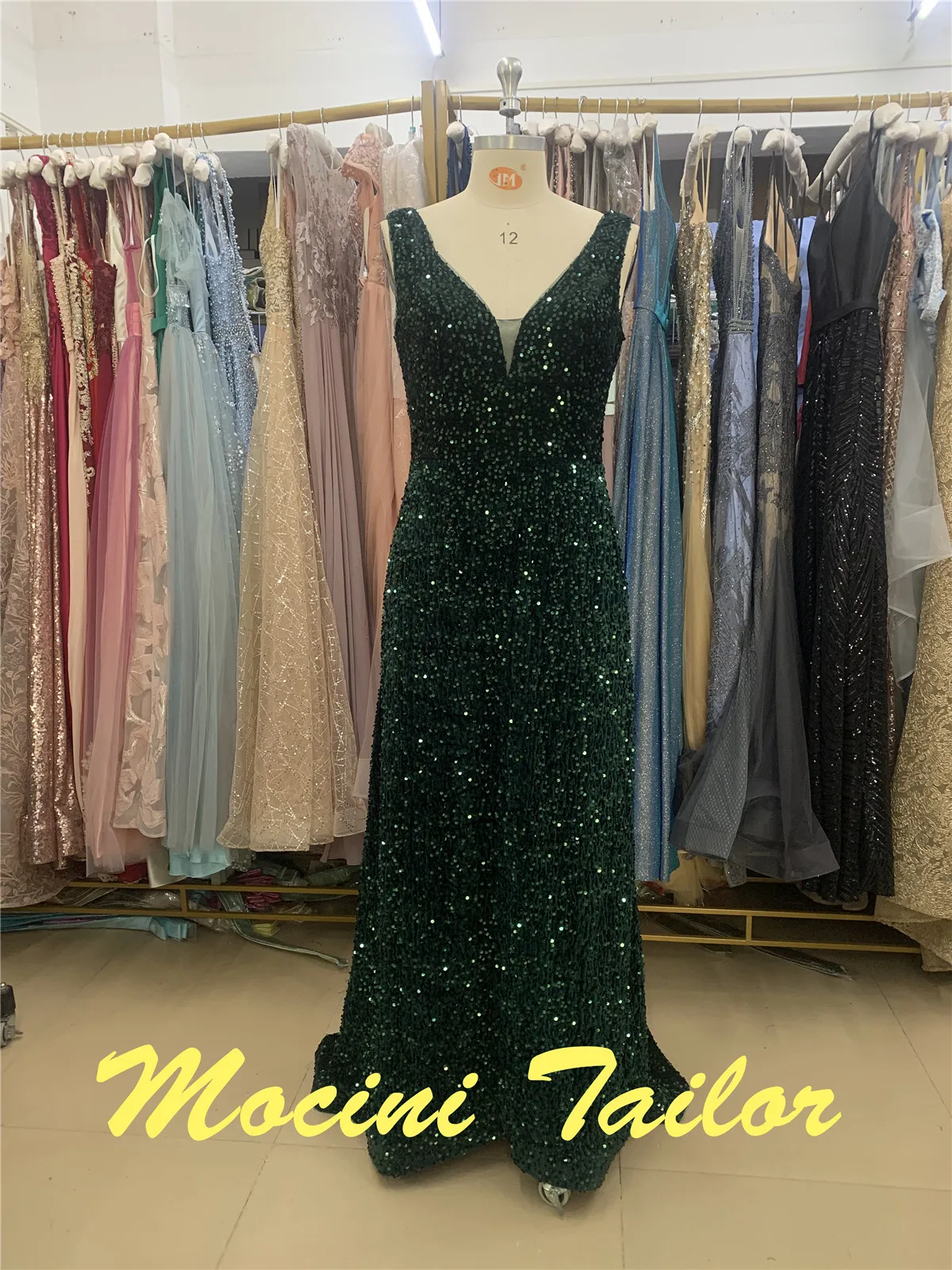 

2024 HOT Hunter Green V-neck Sequin Back Strap Trailing Evening Dress Beadings elegant luckgirls mocini tailor