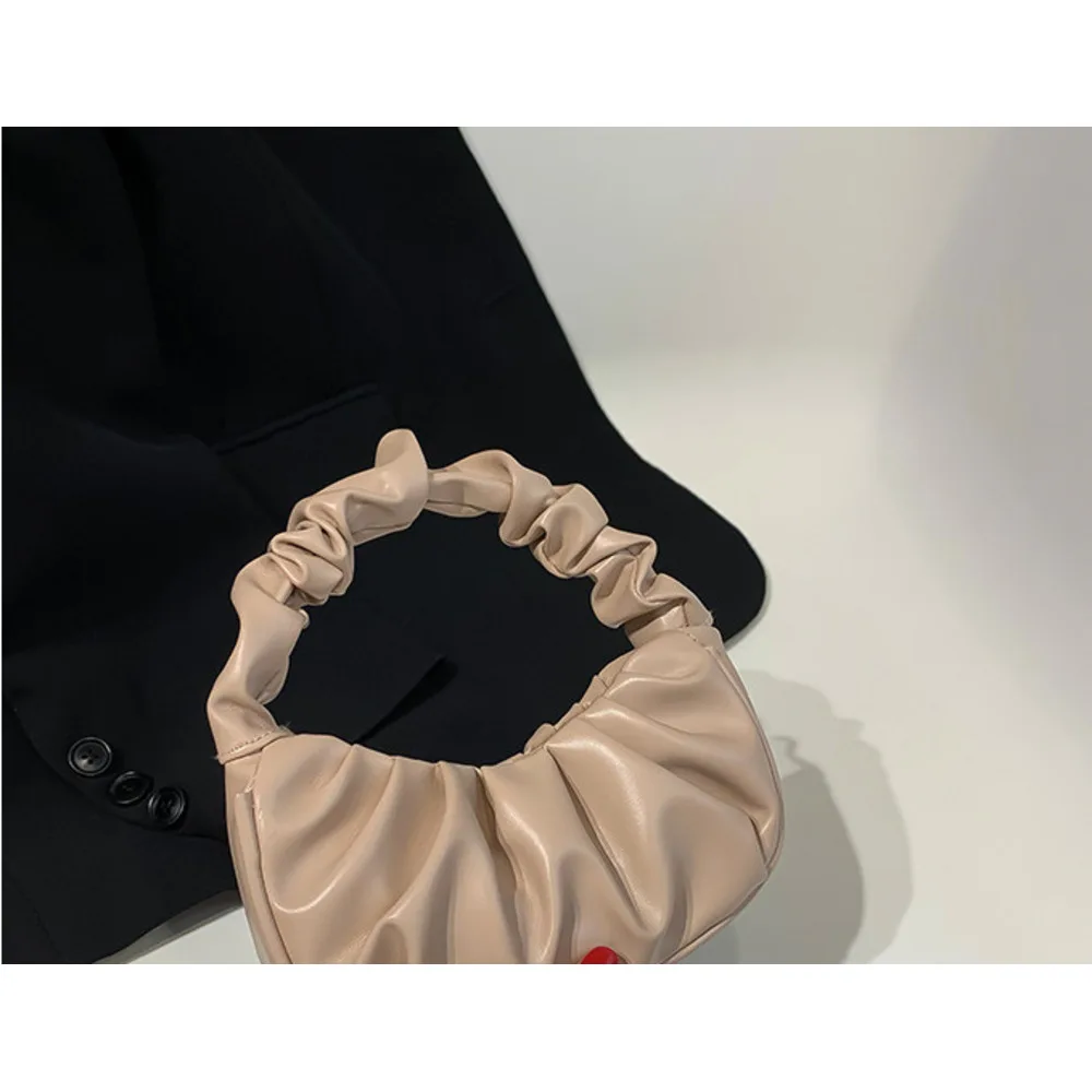 2024 Estate Nuovo Trendy Internet Rosso Versatile Monospalla Sottobraccio Alla Moda Portatile Semplice Piegato Borsa Nuvola_voghion.com