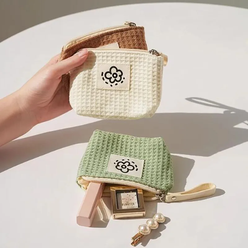 Women's Small Matcha Green Makeup Bag Portable Coin Purse Commuter Lipstick Headphones Storage Bag Double Canvas Chain Key Case