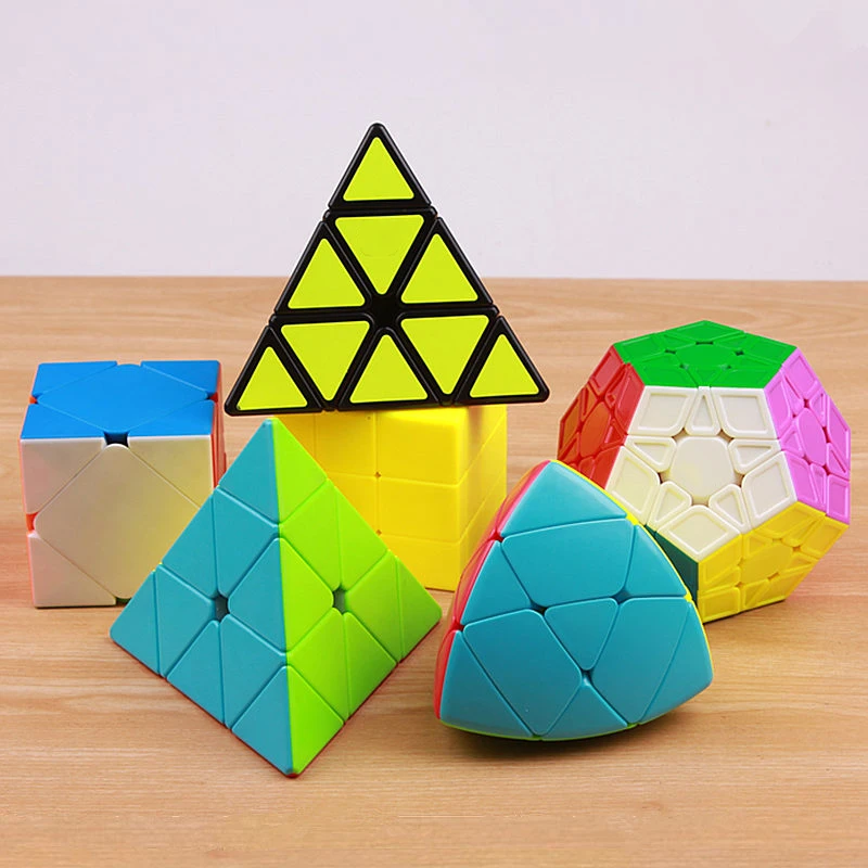 QY TOYS  megaminxeds puzzle speed magic cube pyramidcube stickerless professional special shape mirror pyramid cubes wholesale