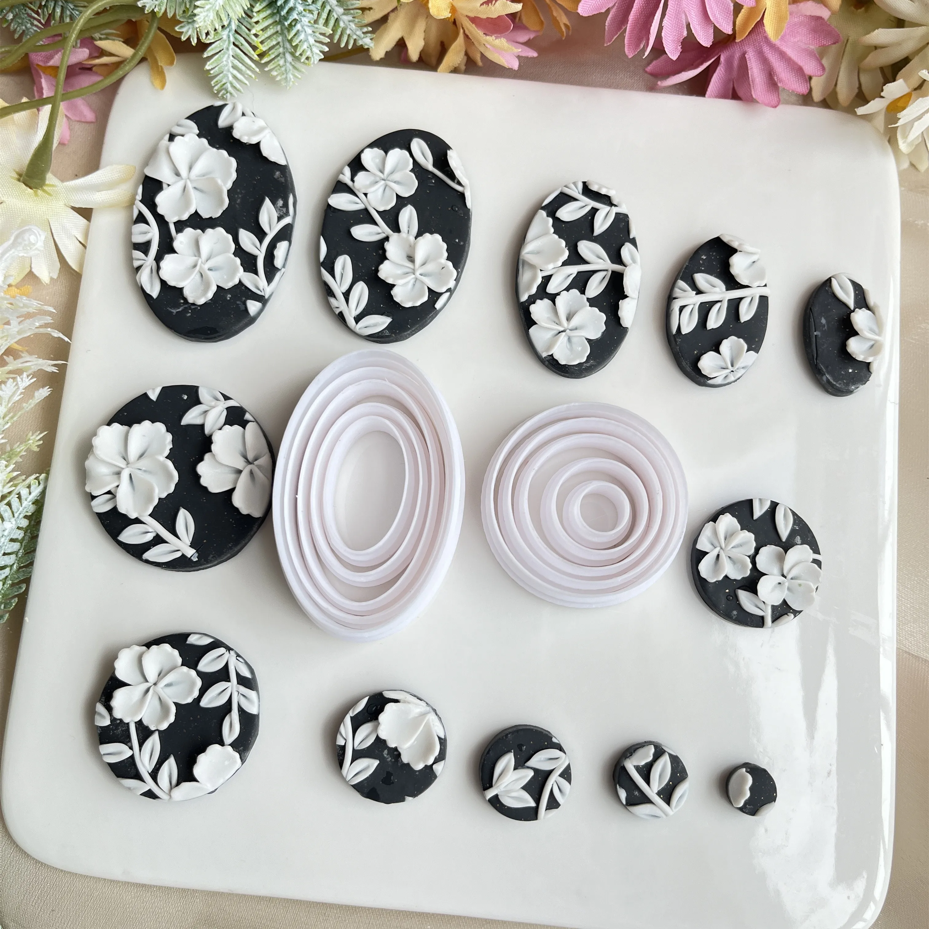Round 7 Set & Oval 5 Set Cutter Tile Cutter European Vintage Polymer Earrings Mold Hand Clay Tools for Jewelry Pendant Making