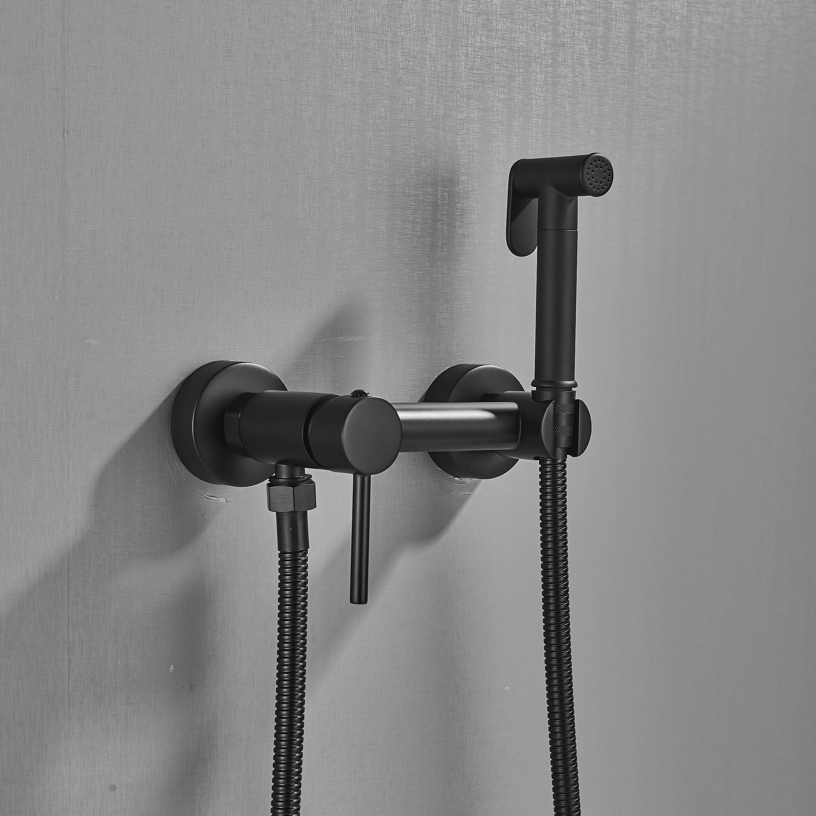 Matte Black Wall-Mounted Brass Bathroom Bidet Faucets High Pressure Sprayer Shower Tap Toilet Washer Hot and Cold Water Mixers 3